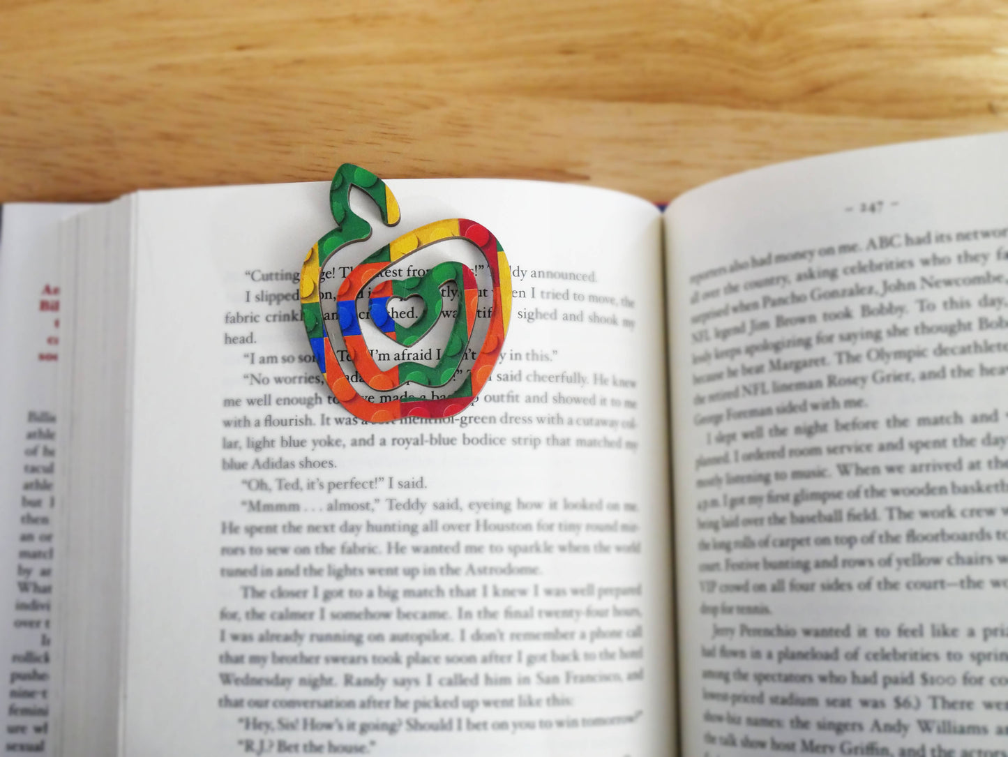 Apple Bookmark Clip